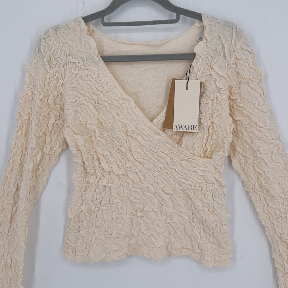 NWT AWARE stretchy jacquard knit bell sleeve wrap detail top in cream BOHO L - Picture 6 of 10